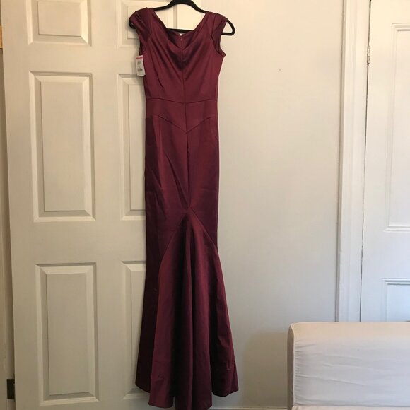 Zac Posen Stretch Duchesse mermaid gown - Picture 7 of 14